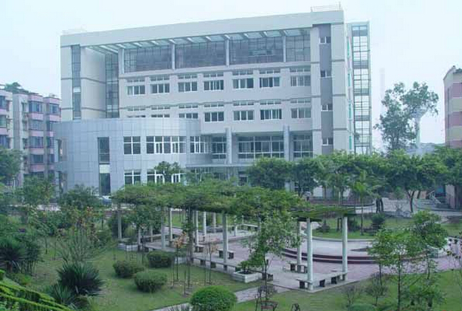 ú̿���I(y��)�ߵȌ��ƌWУ